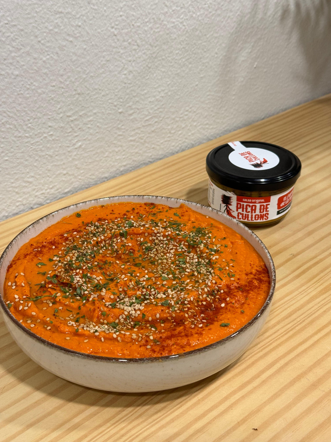 Hummus picante con pimiento del piquillo